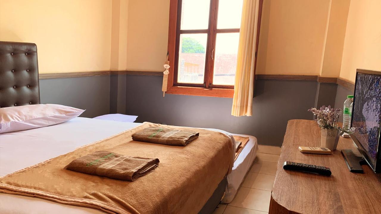 โอมะห์ เปเลม ชาเรียะห์ Hostel เซอมารัง ภายนอก รูปภาพ