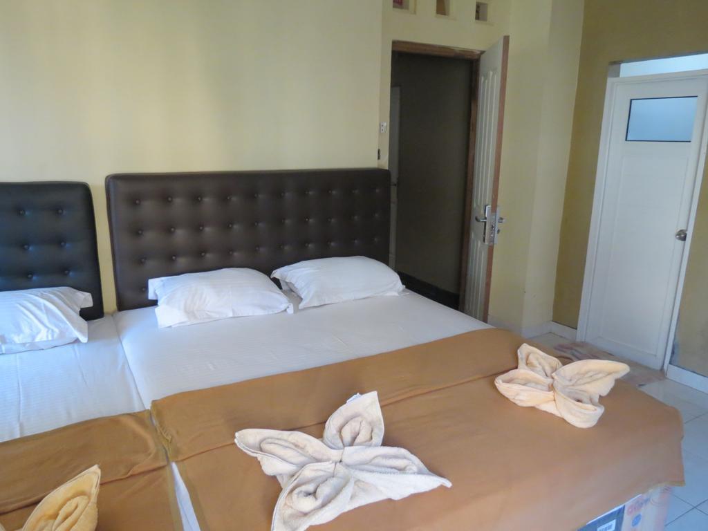 โอมะห์ เปเลม ชาเรียะห์ Hostel เซอมารัง ภายนอก รูปภาพ