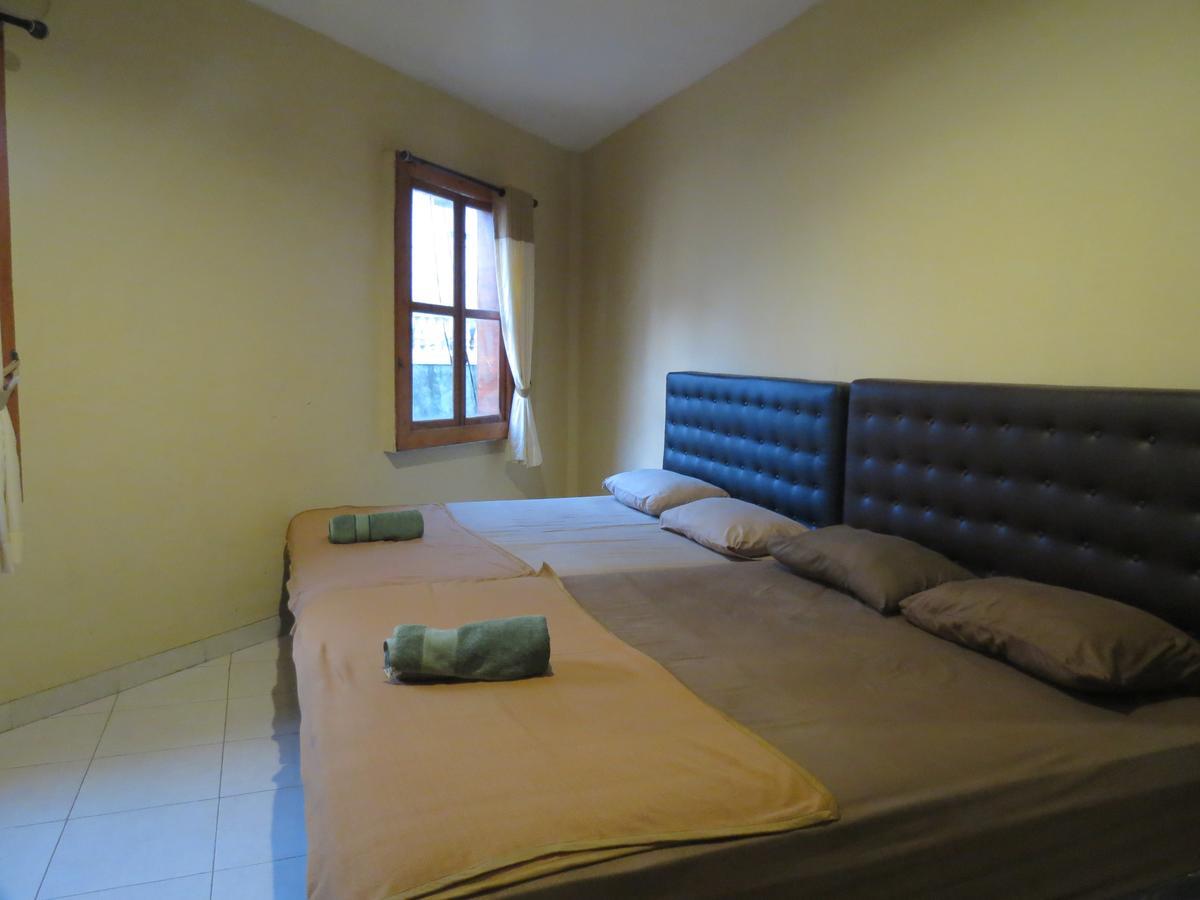โอมะห์ เปเลม ชาเรียะห์ Hostel เซอมารัง ภายนอก รูปภาพ